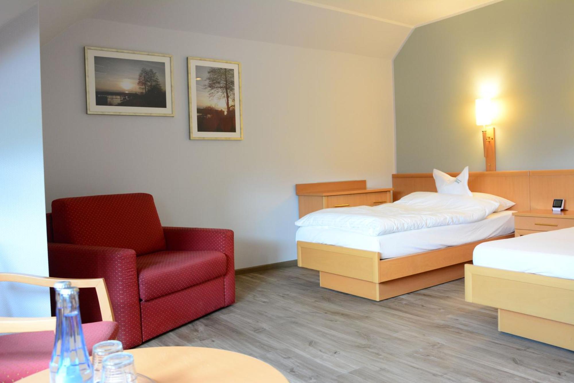 Hotel Restaurant "Zur Post" Holdorf Екстер'єр фото