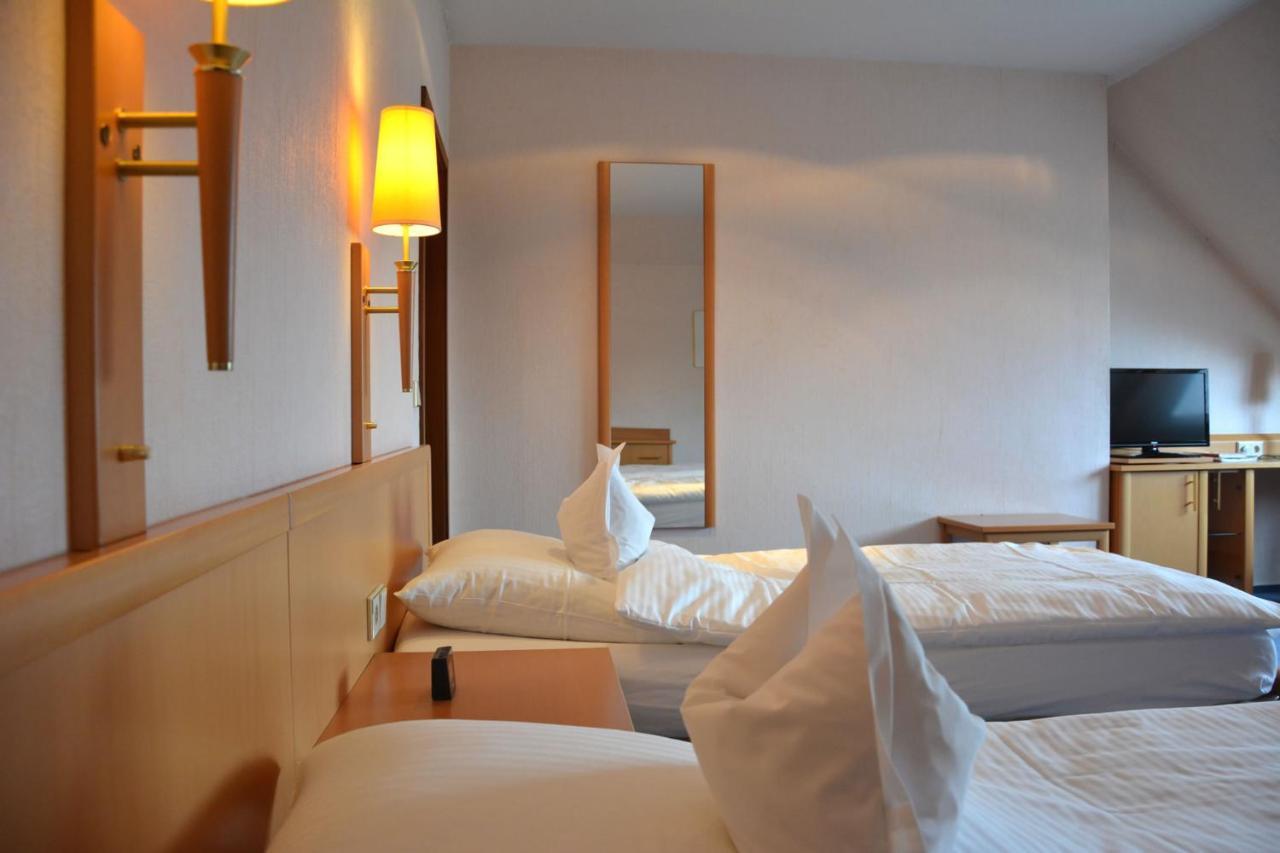 Hotel Restaurant "Zur Post" Holdorf Екстер'єр фото
